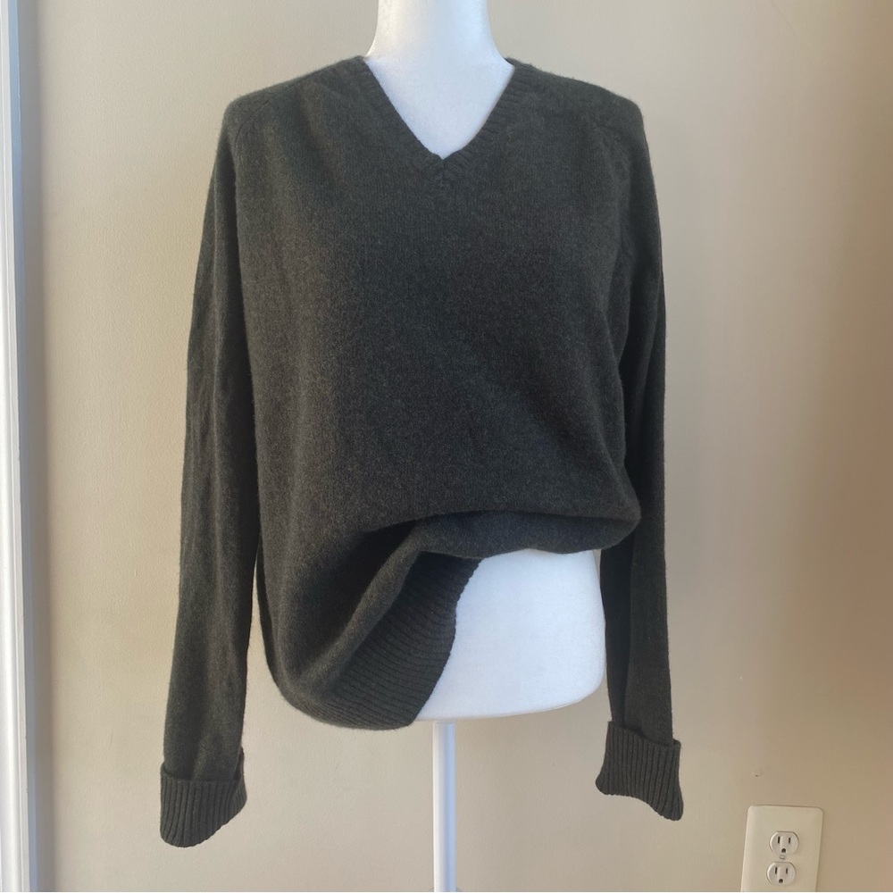 J. Crew 100% Lambswool V-Neck Sweater Military Green Lightweight Sweater